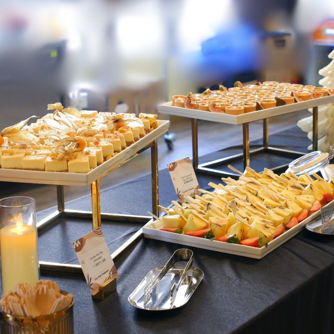 Fusion口味美食亦吸引到不少團體、院舍及大專院校訂購自助餐，以及餐飲酒水服務。